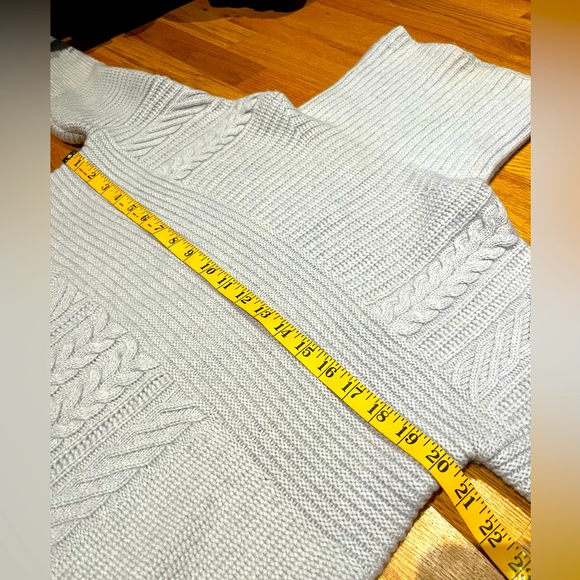 Banana Republic 100% Scottish Cashmere sweater, oversized size small - Picture 6 of 8